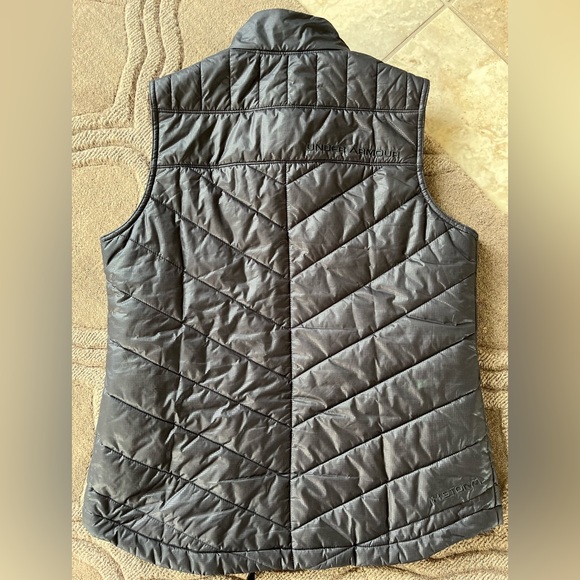 Under Armour Vest - Picture 4 of 7